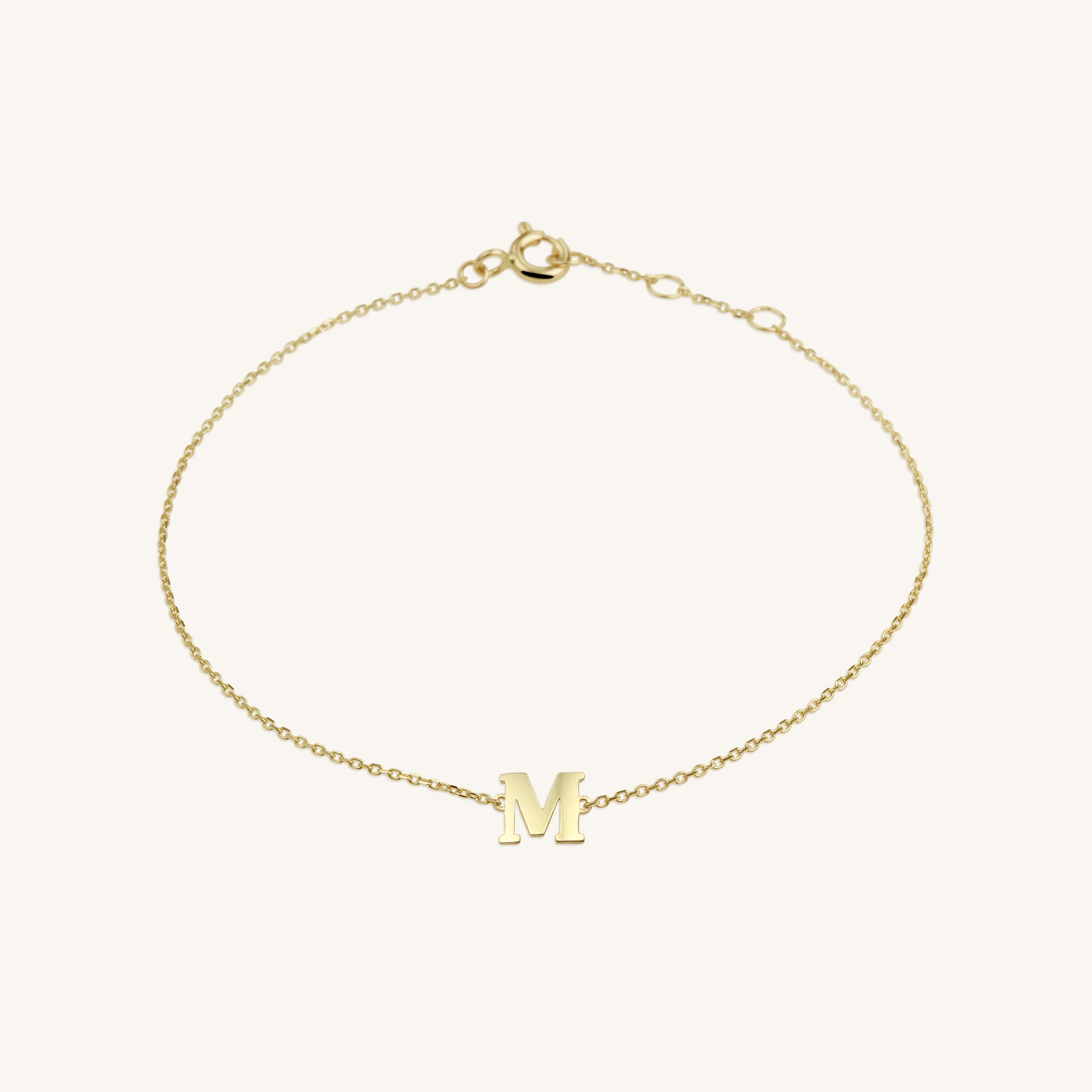 Initial Armband M